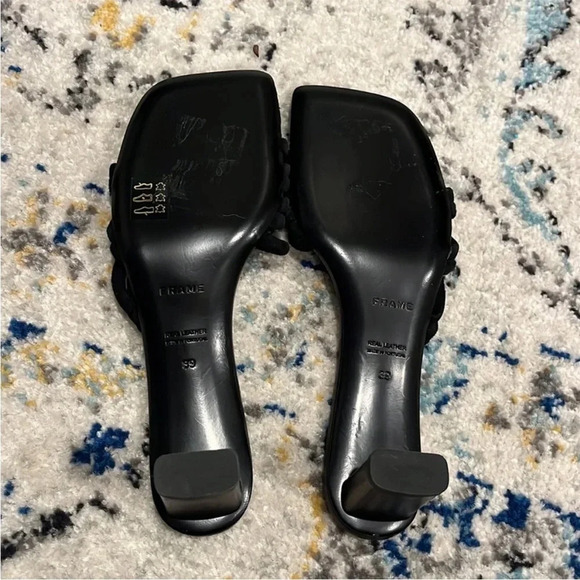 Frame Denim Le Tonga Leather Mules in Noir - Picture 7 of 8